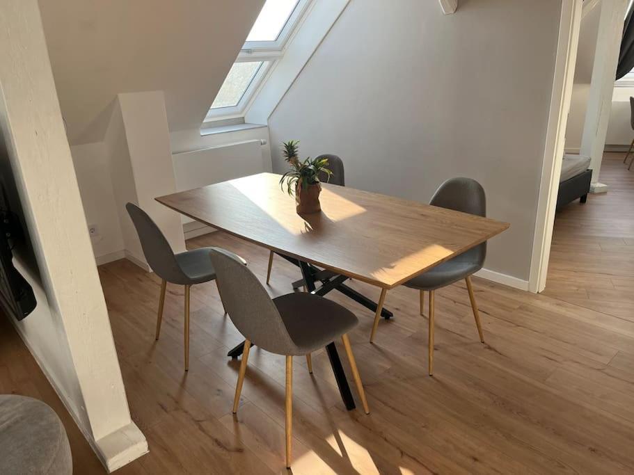 Apartment Moderne Design-wohnung Nah An Messe Maschsee